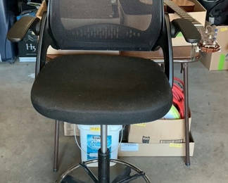 Lot 84: Blk Adjustable Office Chair