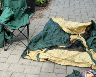 Lot 46: STANSPORT camping tent with chair and accessories