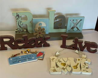 Lot 17: Decorative Signs