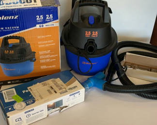 Lot 69: Koblenz Vacuum And Box Of Tile
