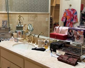 Bathroom accessories