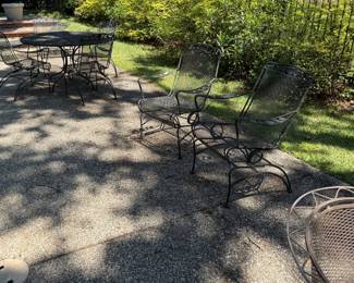 A patio full of furniture