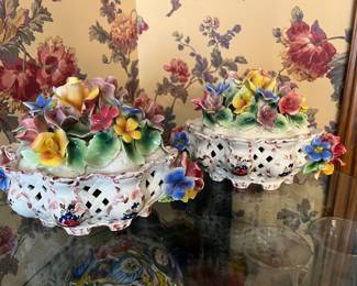 Italian Capodimonte style lidded bowls