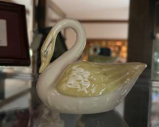 Belleeck swan