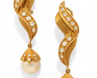 Lot 46 18k Yellow Gold, Pearl, and Diamond Earrings H 1.875" 20.6 g 1 PAIR