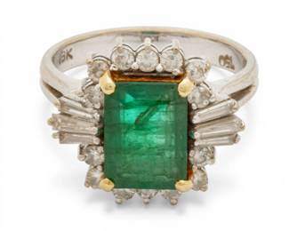 Lot 14 18K White Gold, Natural Emerald, and Diamond Cocktail Ring Size 6.25 7 g