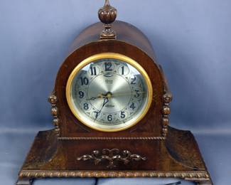Warren Revere Mantle Clock With Telechron Motor, Model M16, Powers On