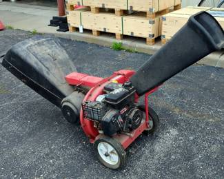Yard Machines by MTD 5.5 HP OHV Chipper Shredder 