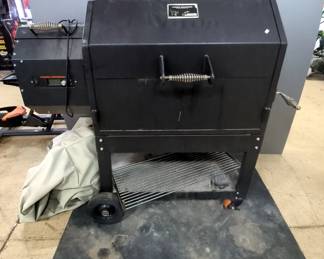 Yoder Smokers YS480S Pellet Smoker 