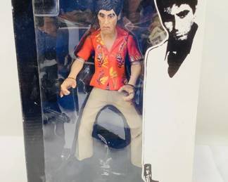 Mezco Toys Scarface Cast Iron Figure