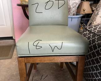 Heavy barstool-swivels 24" x 18"