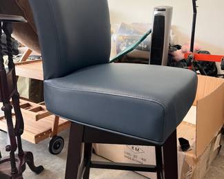 swivel barstool