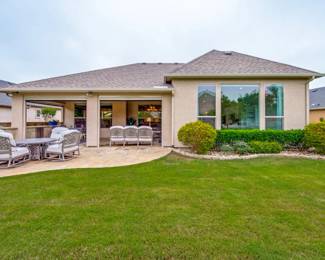 4 Outdoor rocking chairs, cushions and firepit
