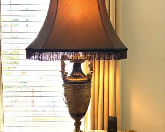 Gilt Lamp w/ Cherubs