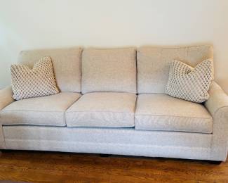 theEllenburg Chair Company Sofa