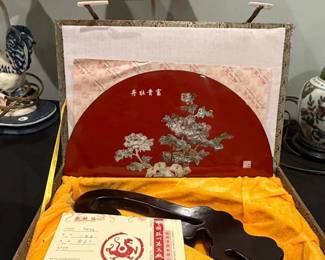 Yangzhou Lacquerware Fan Set fifth image