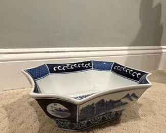 Blue and White Porcelain Octagonal Bowl Chinoiserie Landscape third image