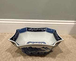 Blue and White Porcelain Octagonal Bowl Chinoiserie Landscape