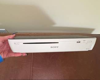 Sony Bluray Disc Player NSZGT with NSGMR Keyboard Remote fourth image
