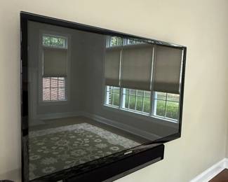 Samsung inch LED TV with Sonos Soundbar fourth image