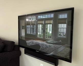 Samsung inch LED TV with Sonos Soundbar second image