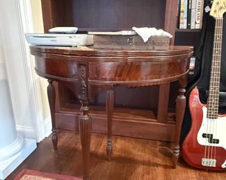 Antique Mahogany FlipTop Game Table