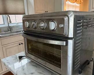 Cuisinart TOA Air Fryer Toaster Oven third image