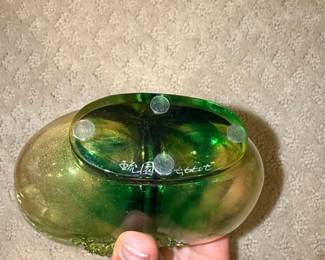 Art Glass Double Handled Bowl with Squirrels, possibly Blenko fourth image
