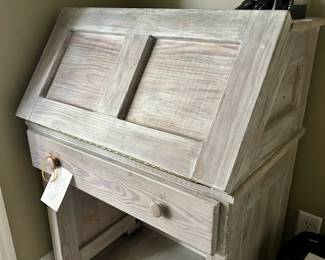 Farmhouse Pine Slant Top Desk