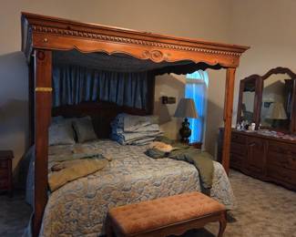 Ethan Allen King Canopy Bedset