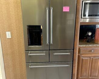 Kitchen Aid like new Stainless Refrigerator!
