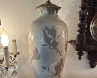 Rookwood Magnolia Lamp - Loretta Holtkamp 1950