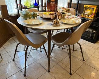 Brody Seating Co. vintage dinette set, American-made