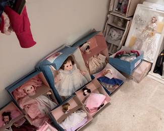 Madame Alexander dolls (plus lots more dolls!)