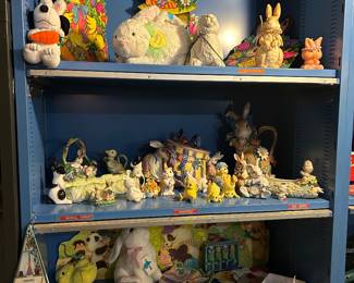 Easter figurines & decor