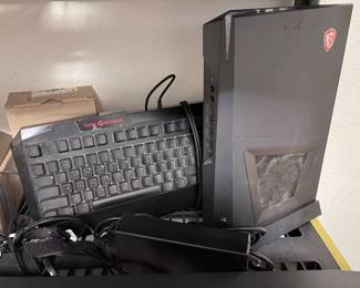 MSI Gaming System with keyboard and power block