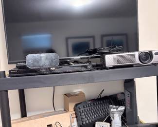 vizio tv, projectors, dvd player, sound bar