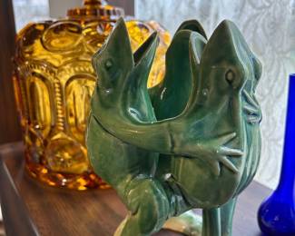 Vintage Japanese ceramic dancing frog vase - unique!