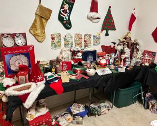 A room FULL of Vintage Christmas (and St. Patrick’s Day AND Thanksgiving!)