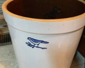 Modern crock