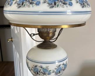 Gone w the Wind Hurricane Lamp 1960s