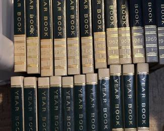 Encyclopedia World Books Year Book 9 Volumes 1966-1974