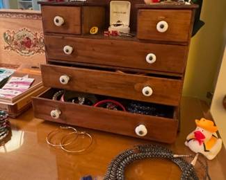 Assorted Costume Jewelry Collection fourth image