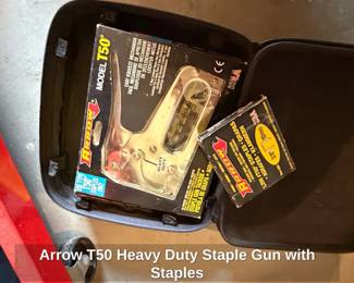 Arrow T Heavy Duty Staple Gun with Staples second image