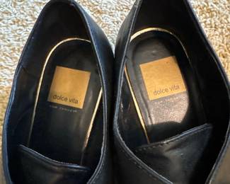 Black Leather Pointed Toe Oxfords second image