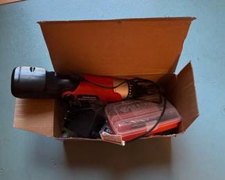 Black  Decker .V Pivot Driver Cordless Screwdriver Kit