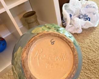 Roseville Pottery Clematis Vase  second image