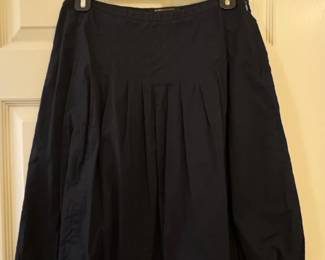 BCBGMAXAZRIA Black Pleated Midi Skirt Size
