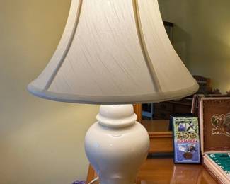 Cream Ceramic Ginger Jar Table Lamp with Linen Shade