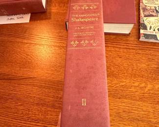 The Annotated Shakespeare Comedies second image